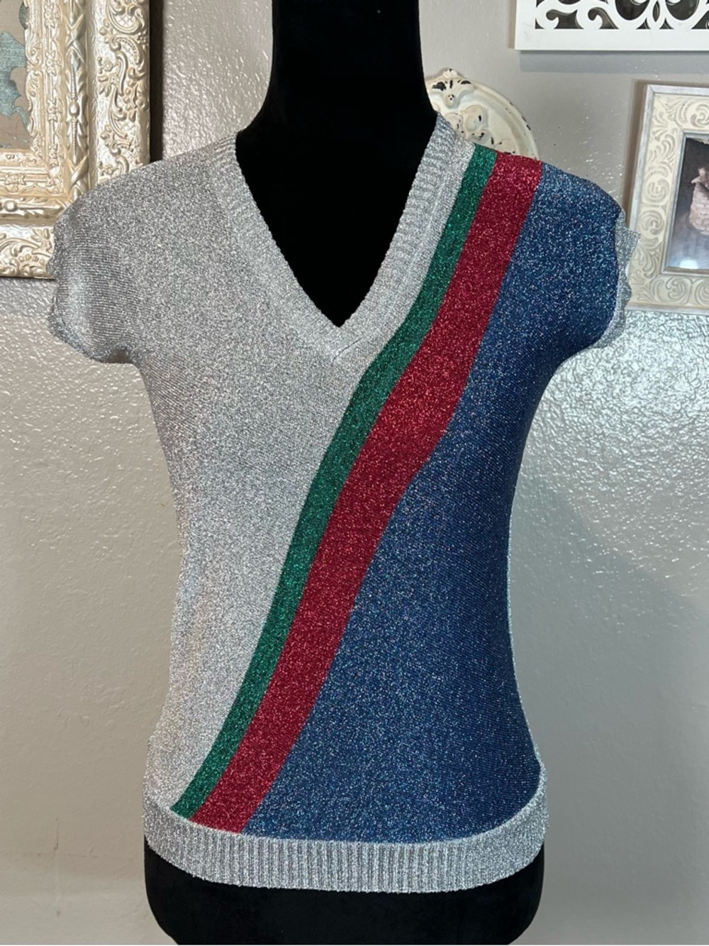 Vintage 1970’s 1980’s Metallic V-Neck Short Sleeve Top - Picture 2 of 10